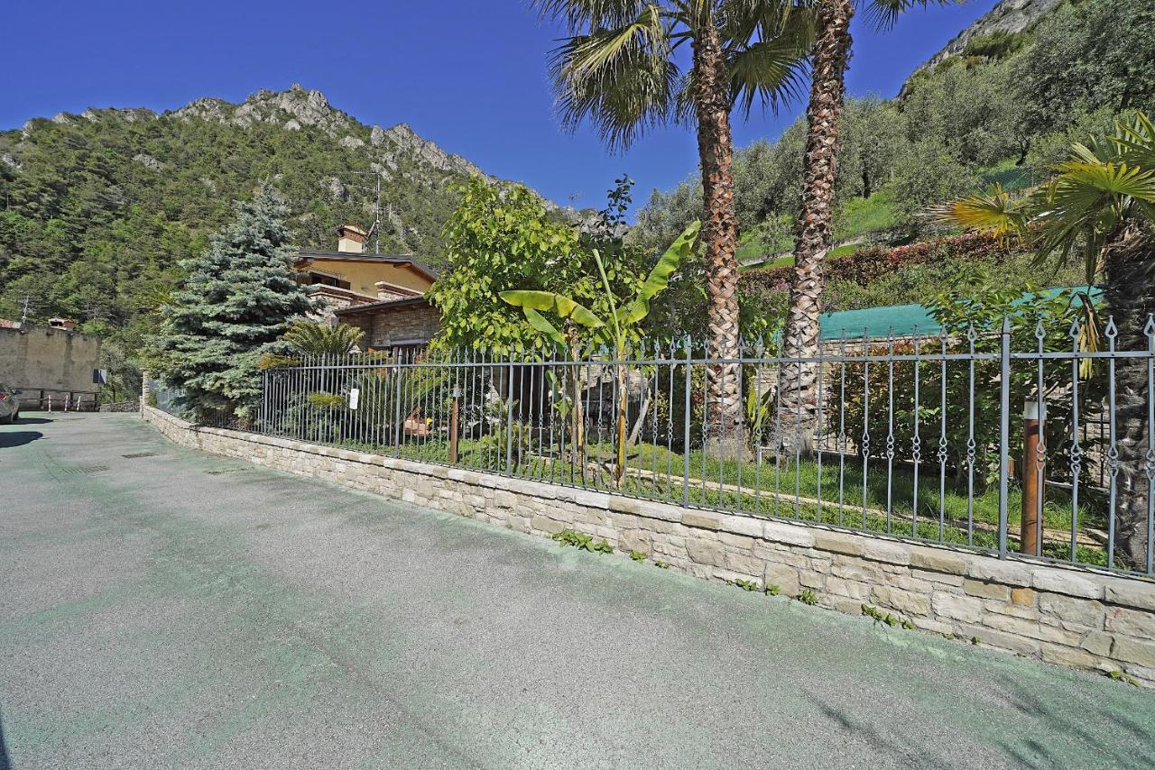 Villa Fior Di Loto Limone sul Garda Extérieur photo